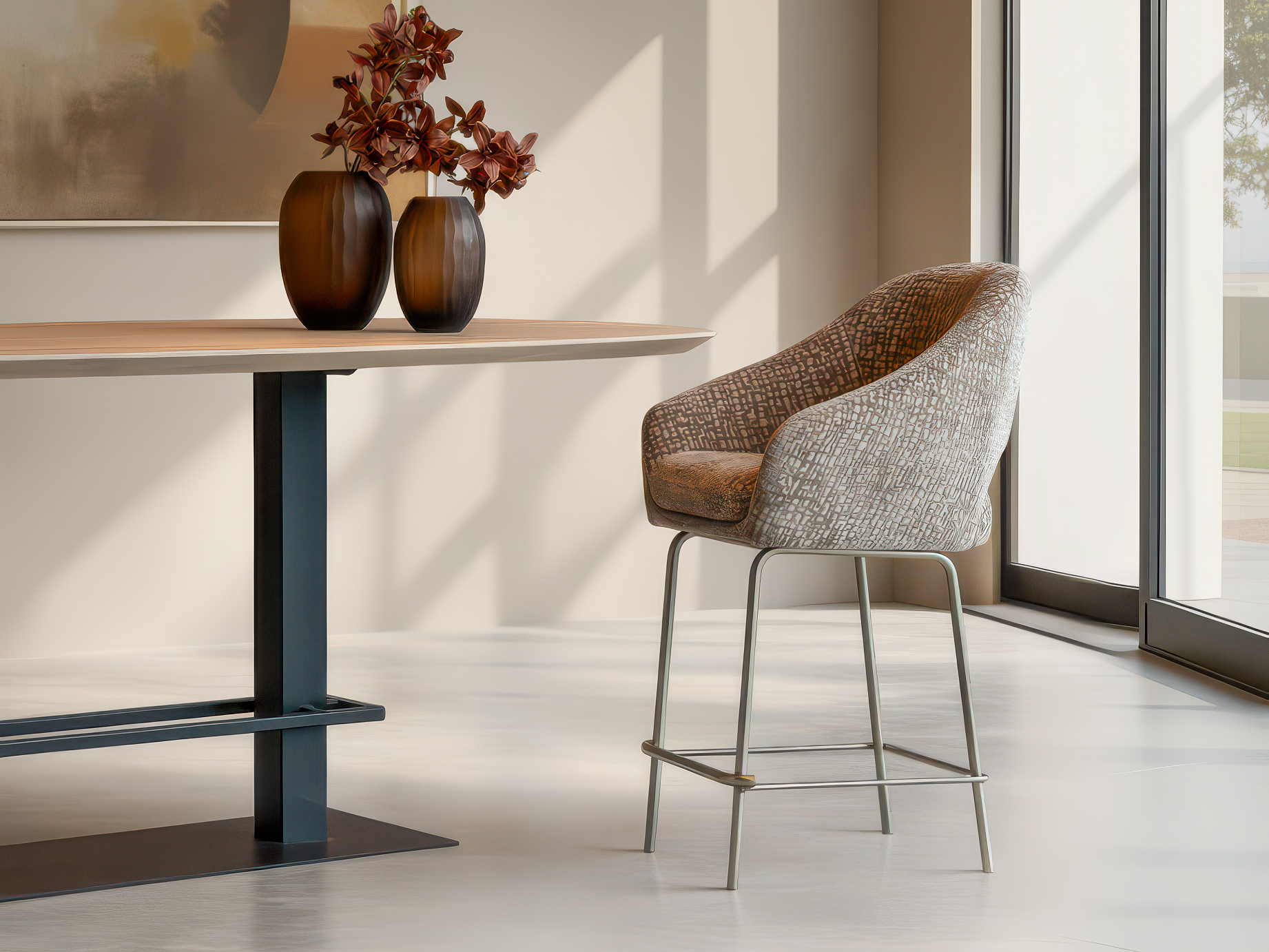 Design barkruk met zachte bekleding en subtiel patroon