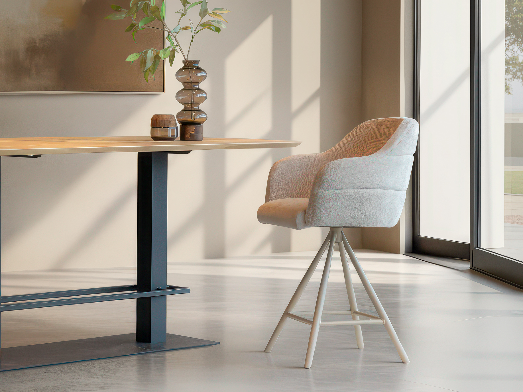 Moderne barkruk in crème met zand kleurig frame