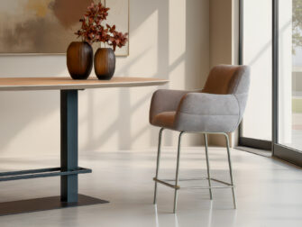 Barkruk met uitnodigend design en stevige steun