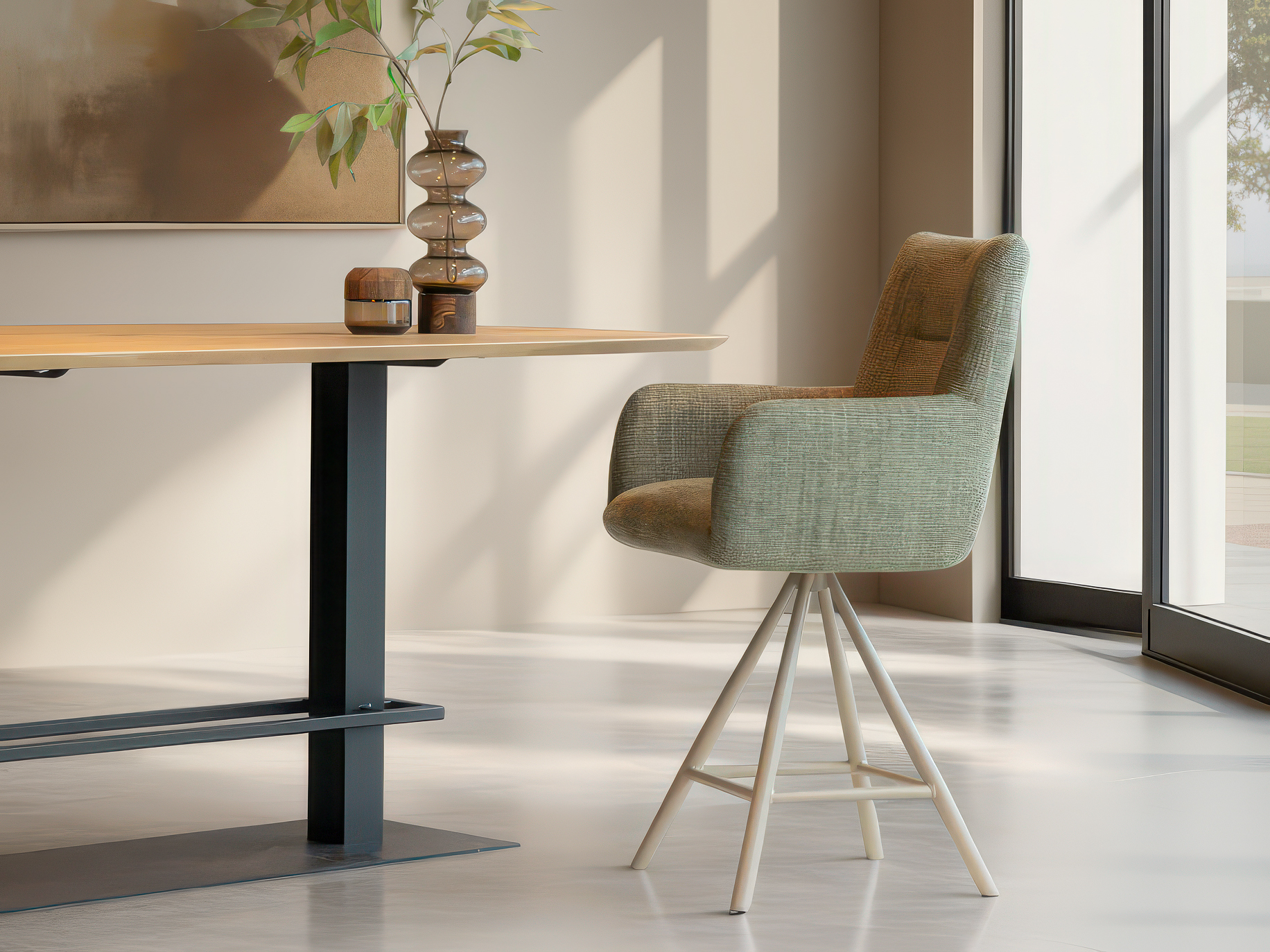 Barkruk met zachte bekleding en hoge rugleuning voor extra comfort