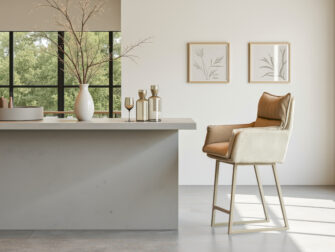 Barkruk met hoogwaardige bekleding en industriële basis