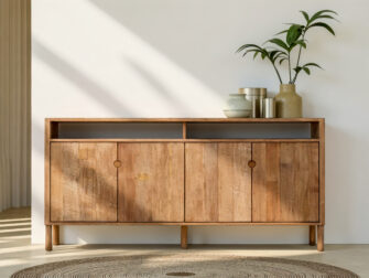 Moderne kast van gerecycled hout met strakke lijnen