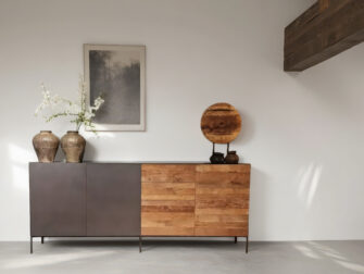 Moderne lage kast met strakke belijning