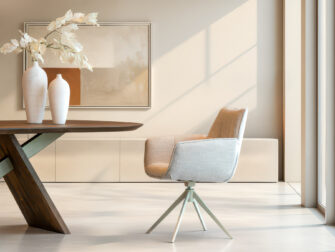 Gezellige eetkamerstoel met uitnodigend zitcomfort en stevig frame