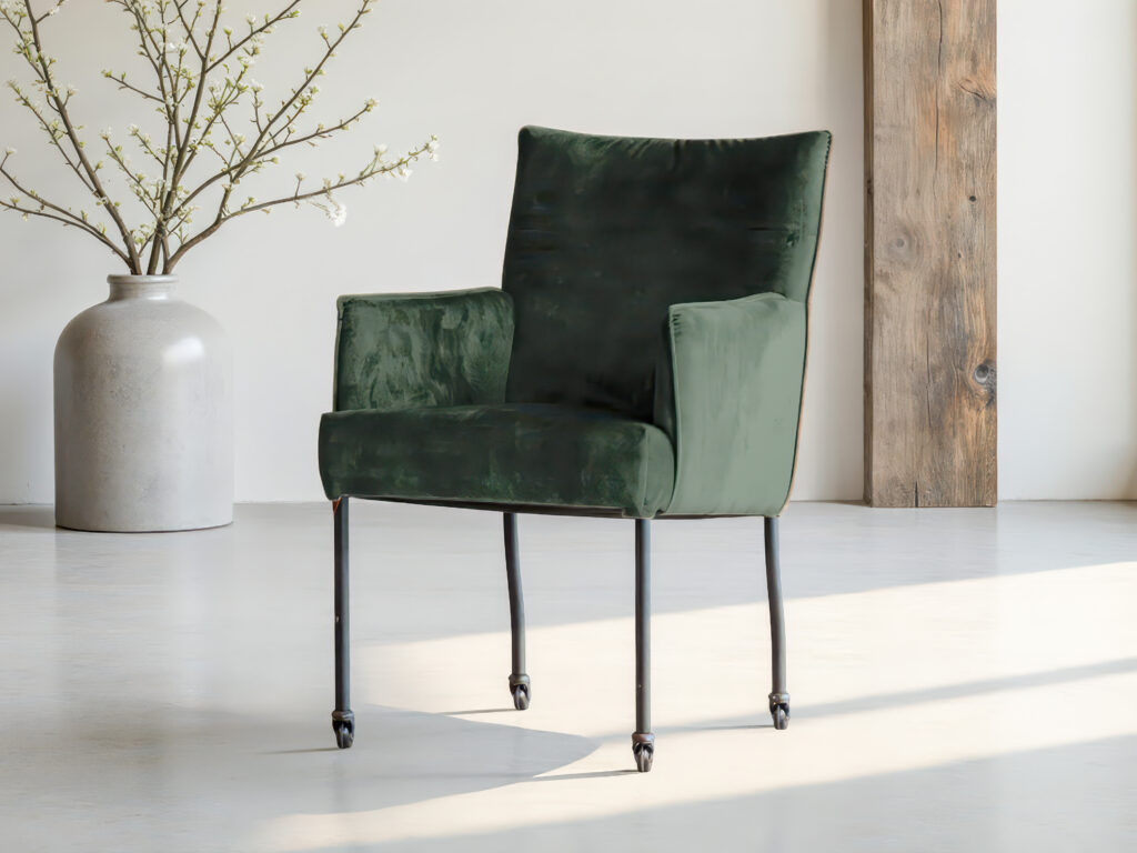 Eetkamerstoel met comfortabele zitting en rechte rug