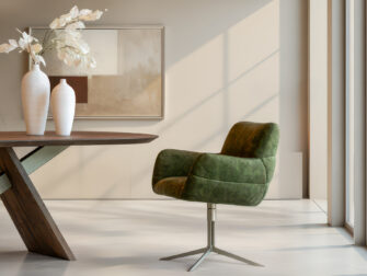 Draaibare eetkamerstoel met subtiel stikselpatroon