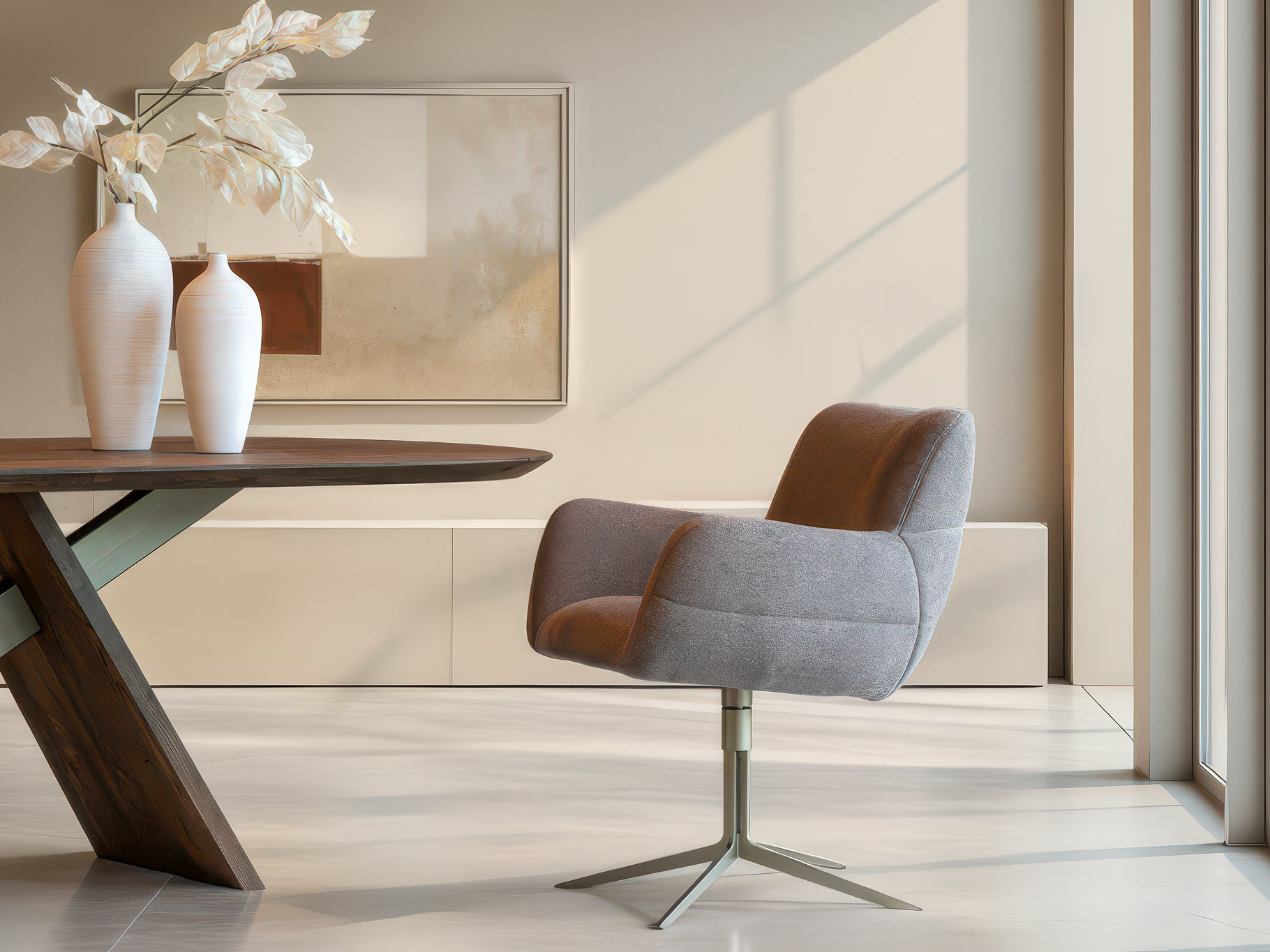 Draaibare eetstoel met moderne uitstraling en comfortabele bekleding