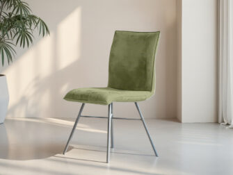 Mosgroene eetkamerstoel met stabiele ronde poten en kruisframe