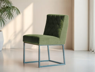 Eetkamerstoel met moderne vorm en comfortabele rugleuning