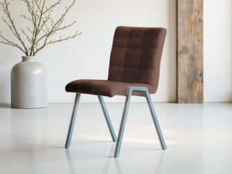 Eetkamerstoel Vertou - adore coffee - square - zonder arm Bruine eetkamerstoel met warme tint