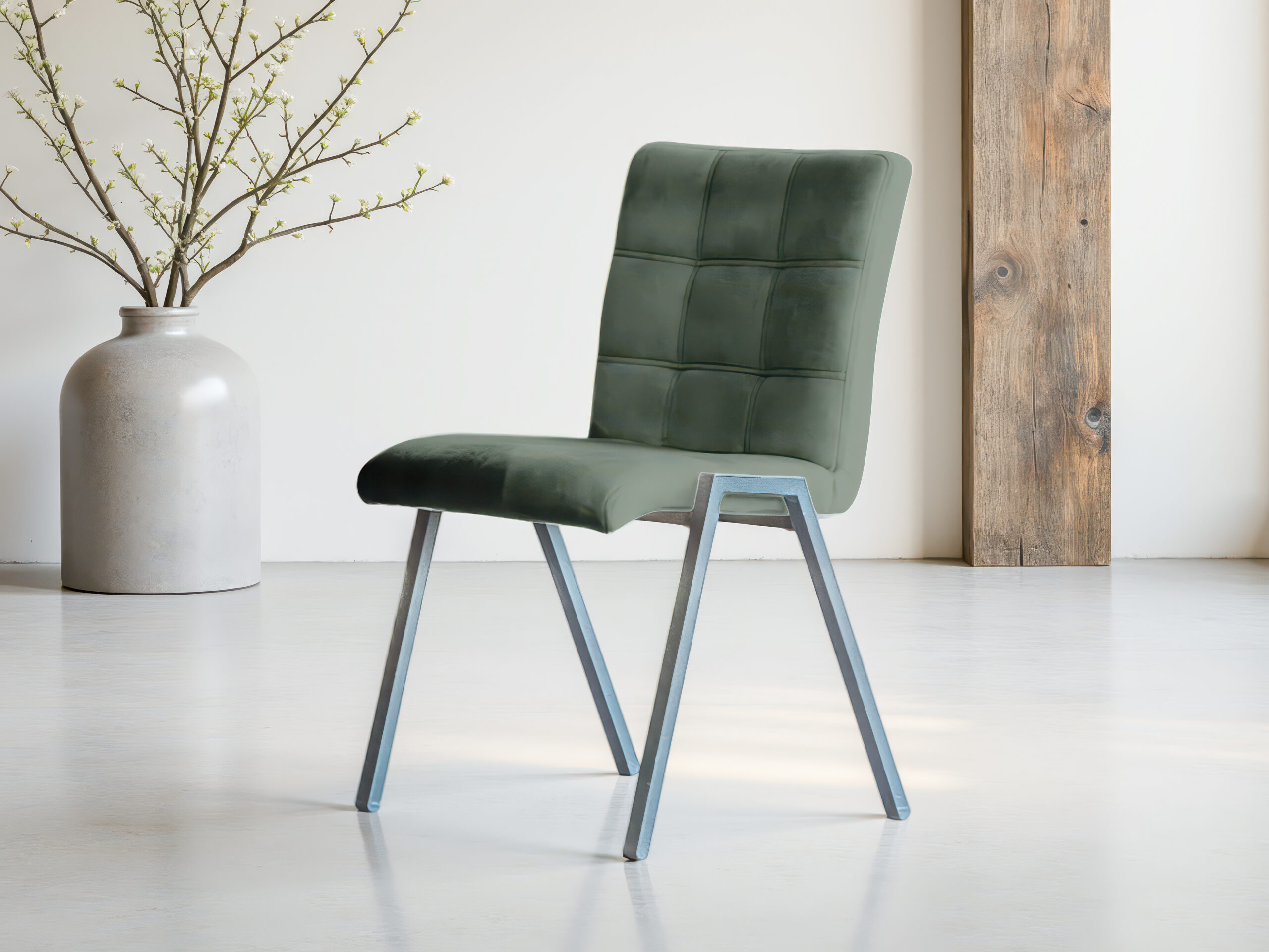 Mosgroene eetkamerstoel met zachte zitting