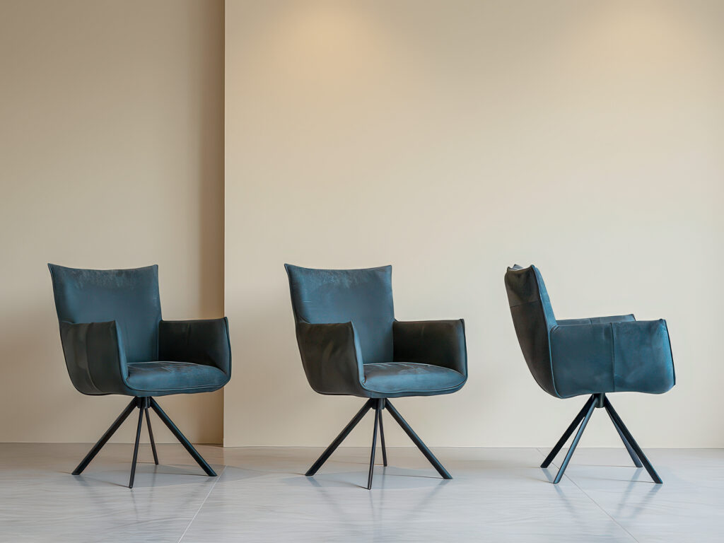 Eetkamerstoelen Albori - kenia leer denim - onderstel zwart