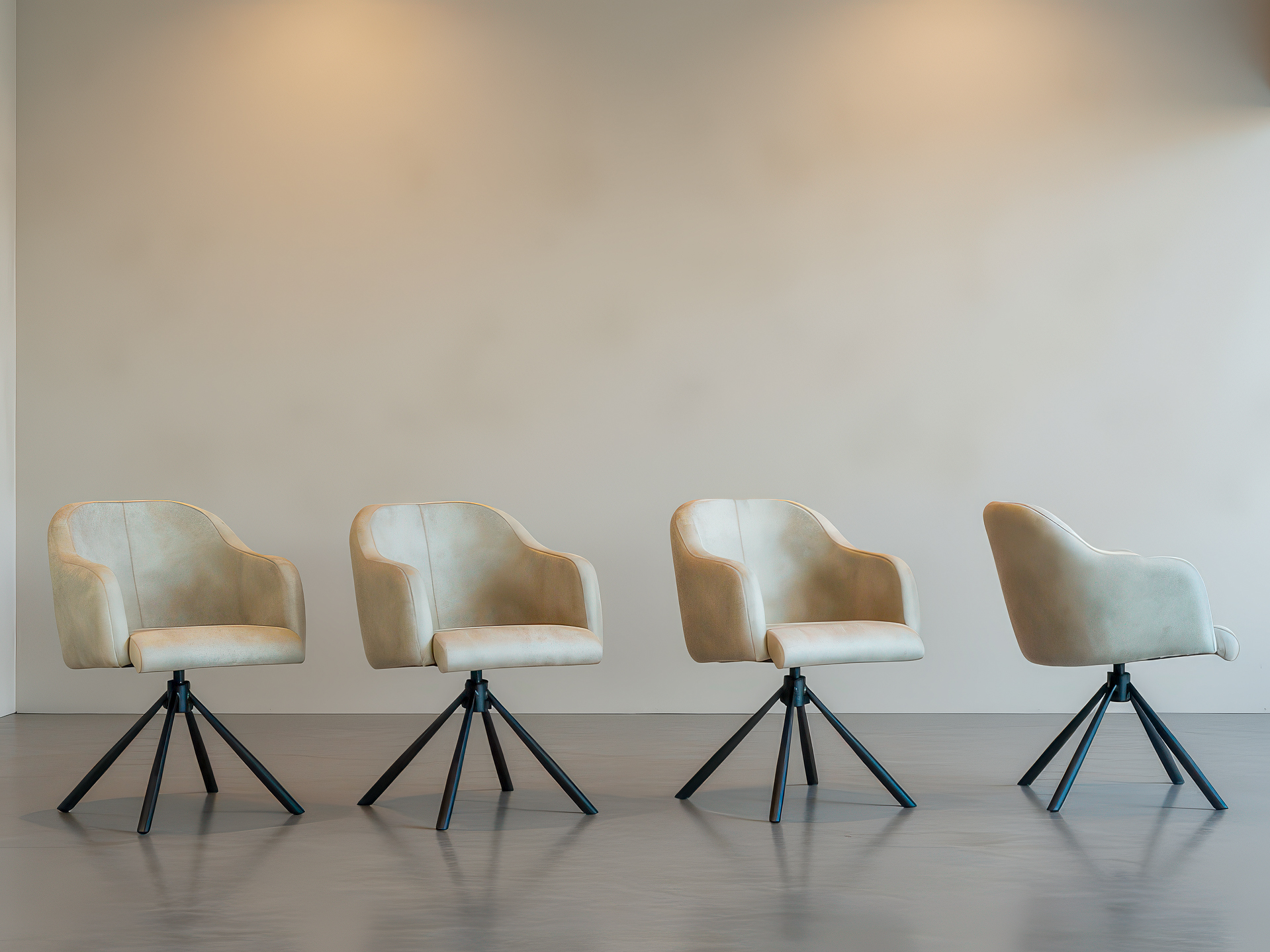 Eetkamerstoelen Fordham - Eppic select - land beige - onderstel c - metaalkleur zwart