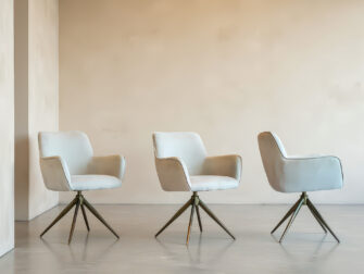 Eetkamerstoelen Massimo - guard natural - onderstel t - metaalkleur oud messing Eetkamerstoelen Massimo - guard natural - onderstel t - metaalkleur oud messing