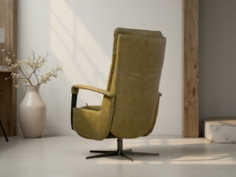 fauteuil met kantelfunctie in het leer