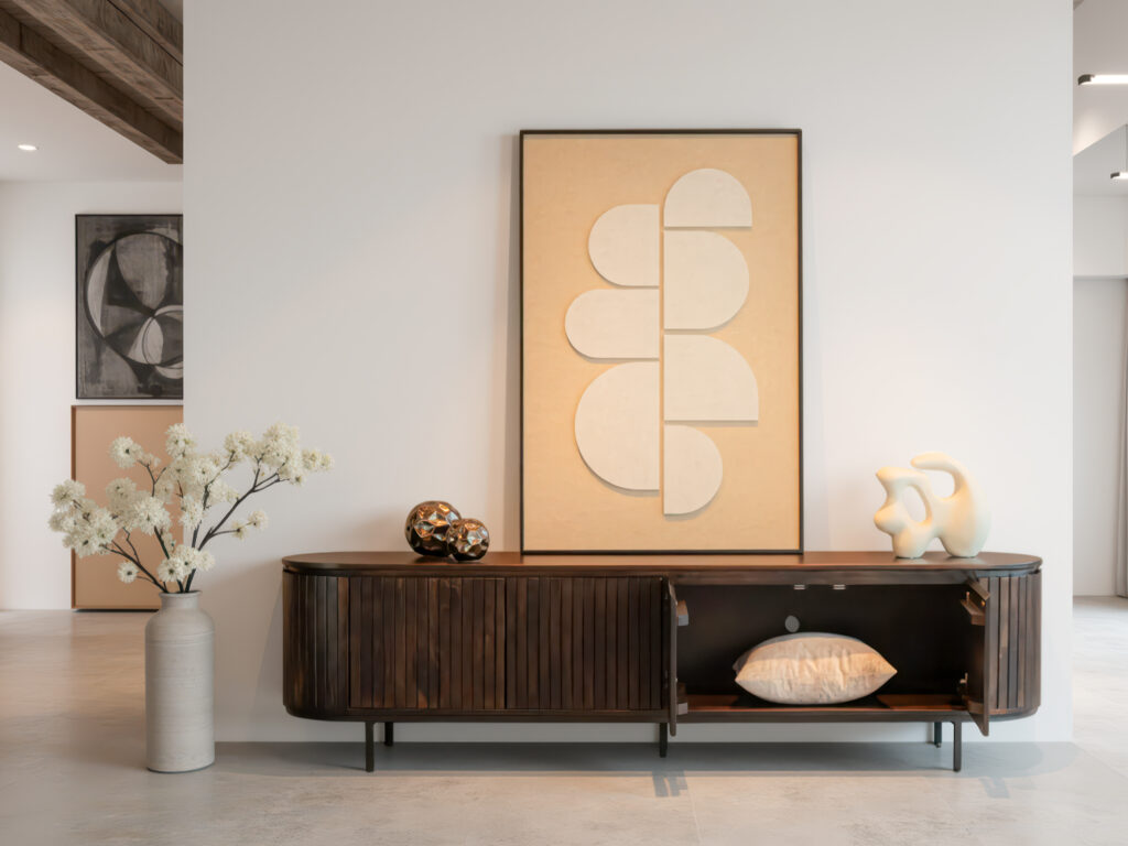 tv-meubel met ronde stijl en symmetrische indeling.