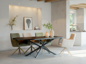 Creatieve tafelvorm met natuurlijke eiken uitstraling