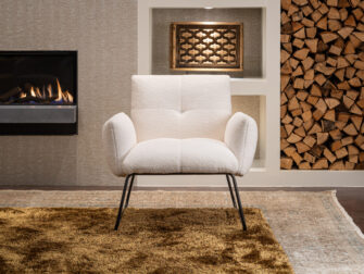 luxe fauteuil witte stof