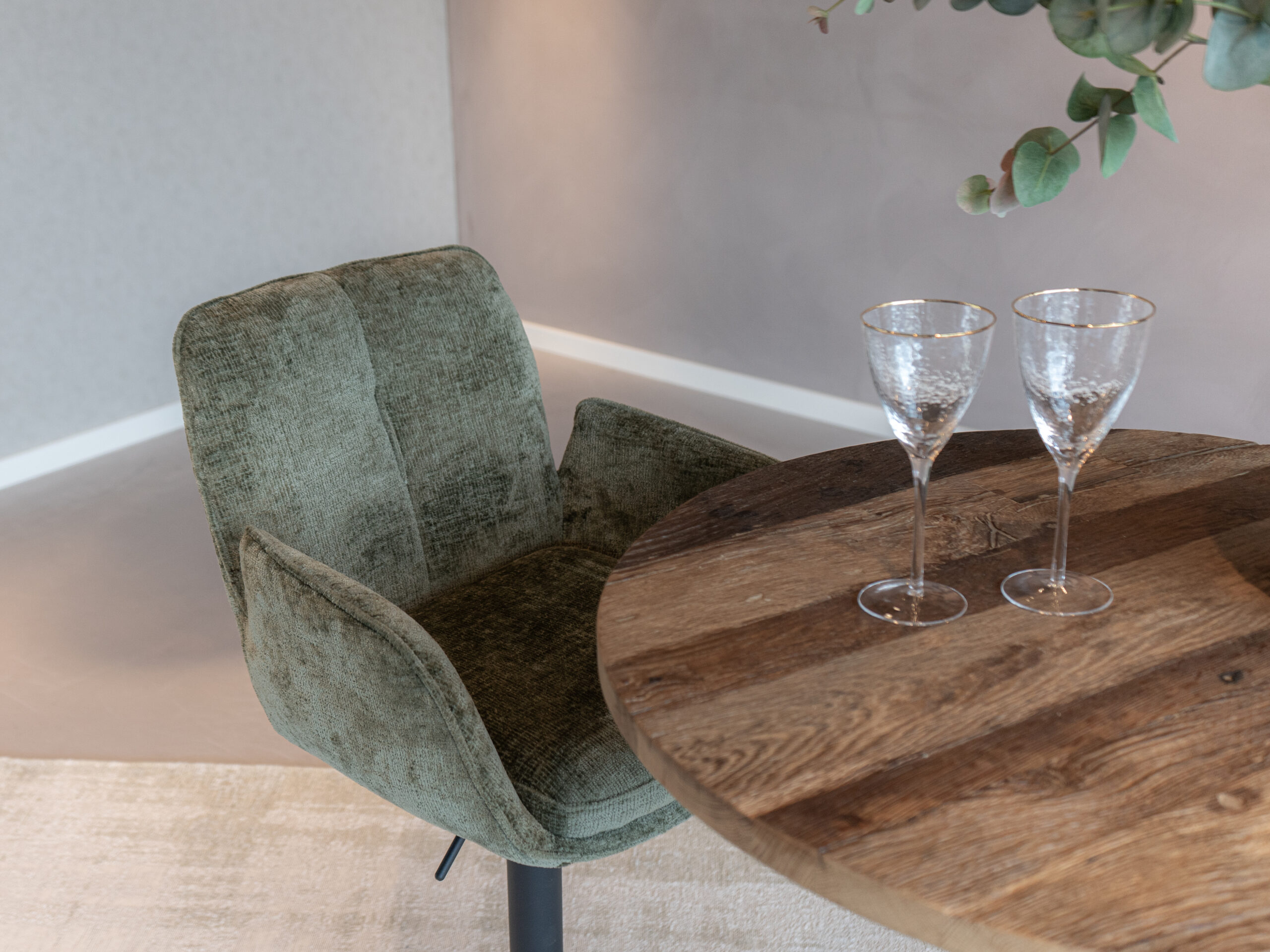 Barkruk met luxueuze uitstraling en verstelbare hoogte, ideaal voor elke bar of keuken