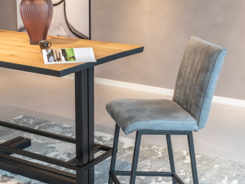 Barkruk Vertou Vertical zonder armleuning en relax dolphin bekleding.