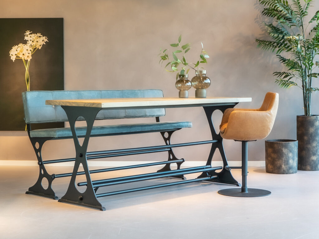 Bartafel Atessa - 220x80cm - smoke met bijbehorende Atessa bartafel bank en Givano barkruk