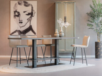 bartafel met hoogte 93cm massief eiken met donkerstaal onderstel