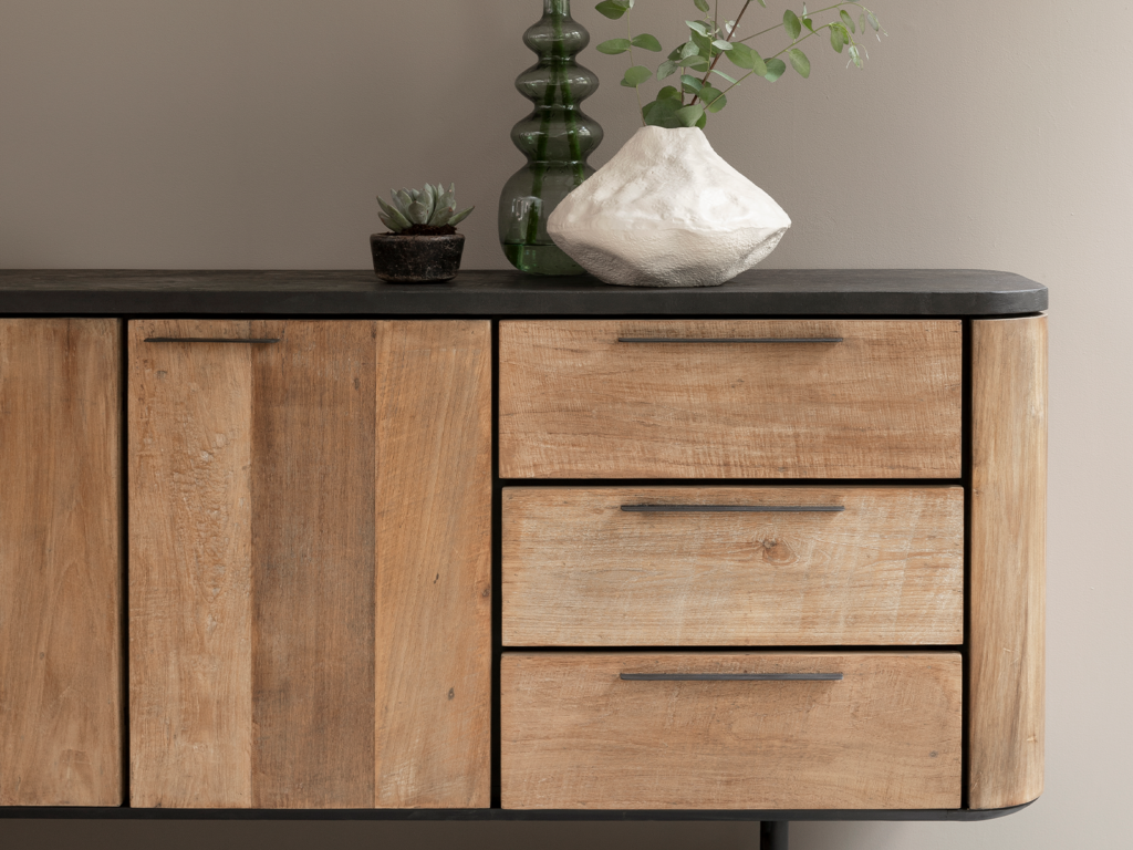 dressoir in warme kleuren combinatie