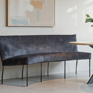 Praktische ovale eetkamerbank met comfortabele zit en minimalistisch design