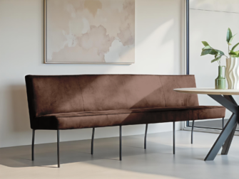Luxe eetkamerbank met hoogwaardige stoffering en metalen frame