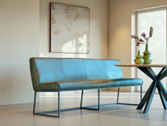 Eigentijdse eetkamerbank in warme groentint met modern design