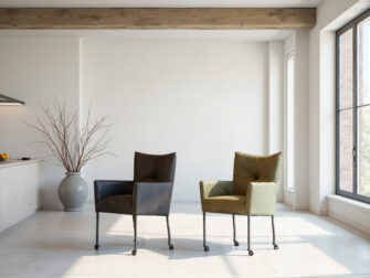 Eetkamerstoel Altino - bull eco leder onyx - antigo leer olive - met wielen