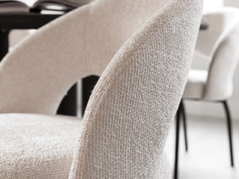 lichte eetkamerstoel