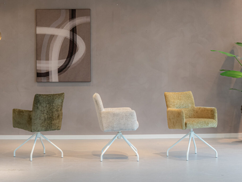 Eetkamerstoel Arezzo - wing jungle, desert, caramel - onderstel a - wit