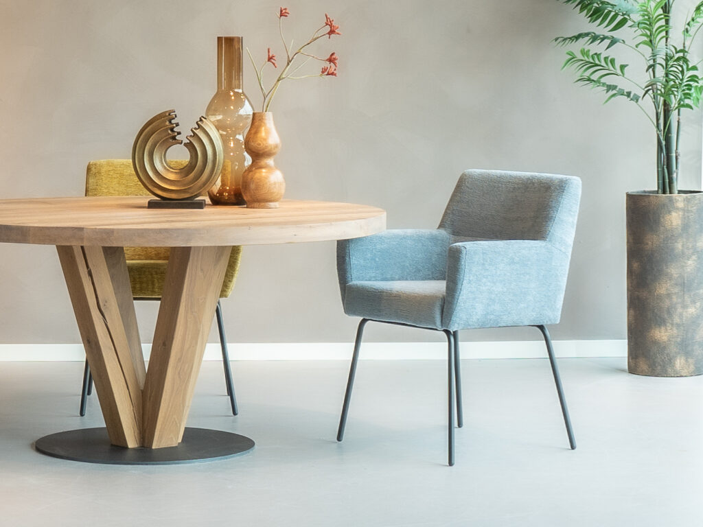 Eetkamerstoel in sino ice blue, een frisse toevoeging aan uw eetruimte.