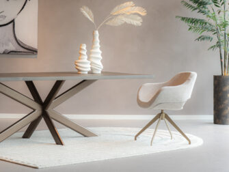 Ronde kuipstoel in beige met brons antiek frame