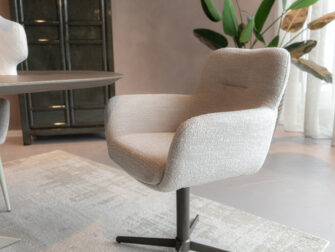 Moderne designstoel voor de eetkamer, leverbaar in talloze varianten en kleuren