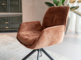 Eetkamerstoel met korte levertijd, verkrijgbaar in meerdere uitvoeringen