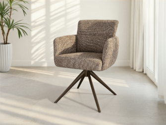 Lichtbruine eetkamerstoel met draaipoot