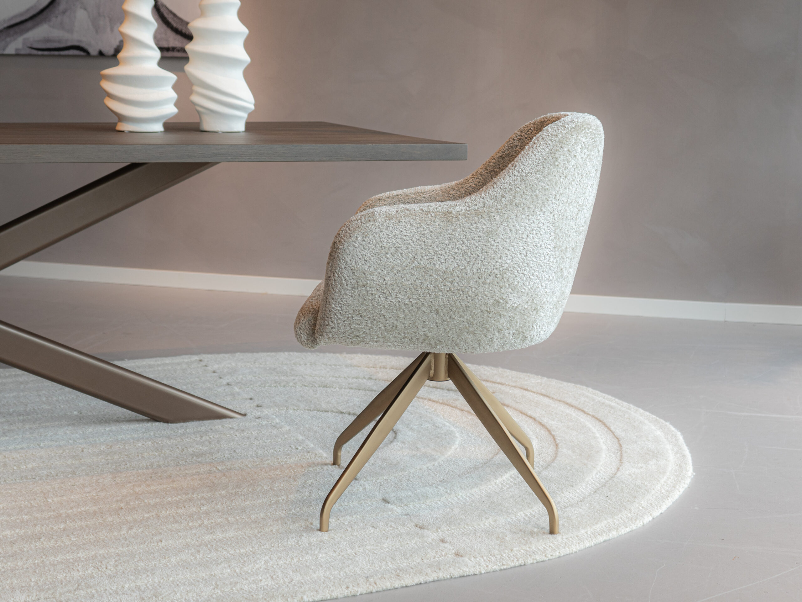 eetkamer armstoel khaki