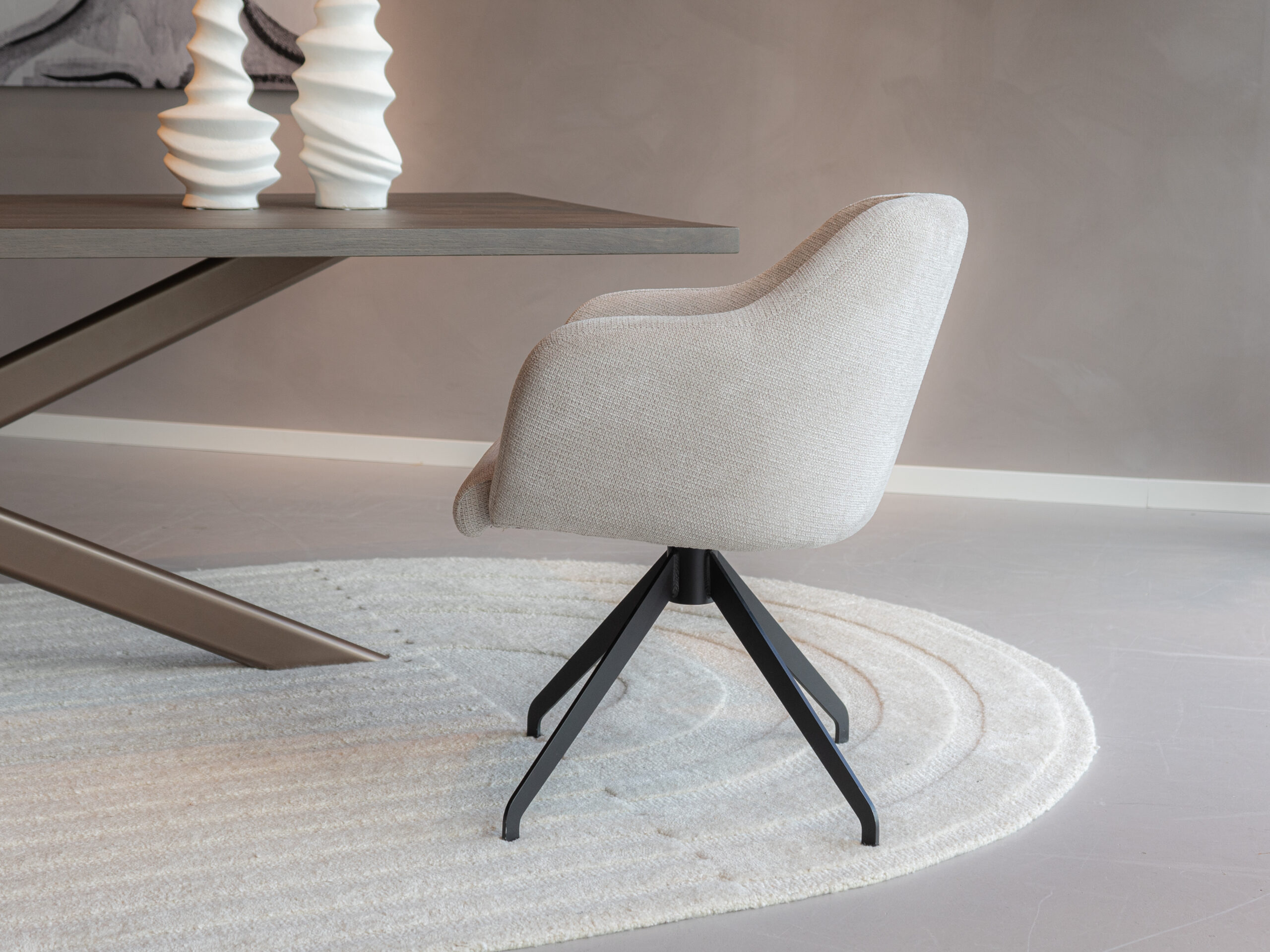 zwarte metalen pootjes eetkamerstoel