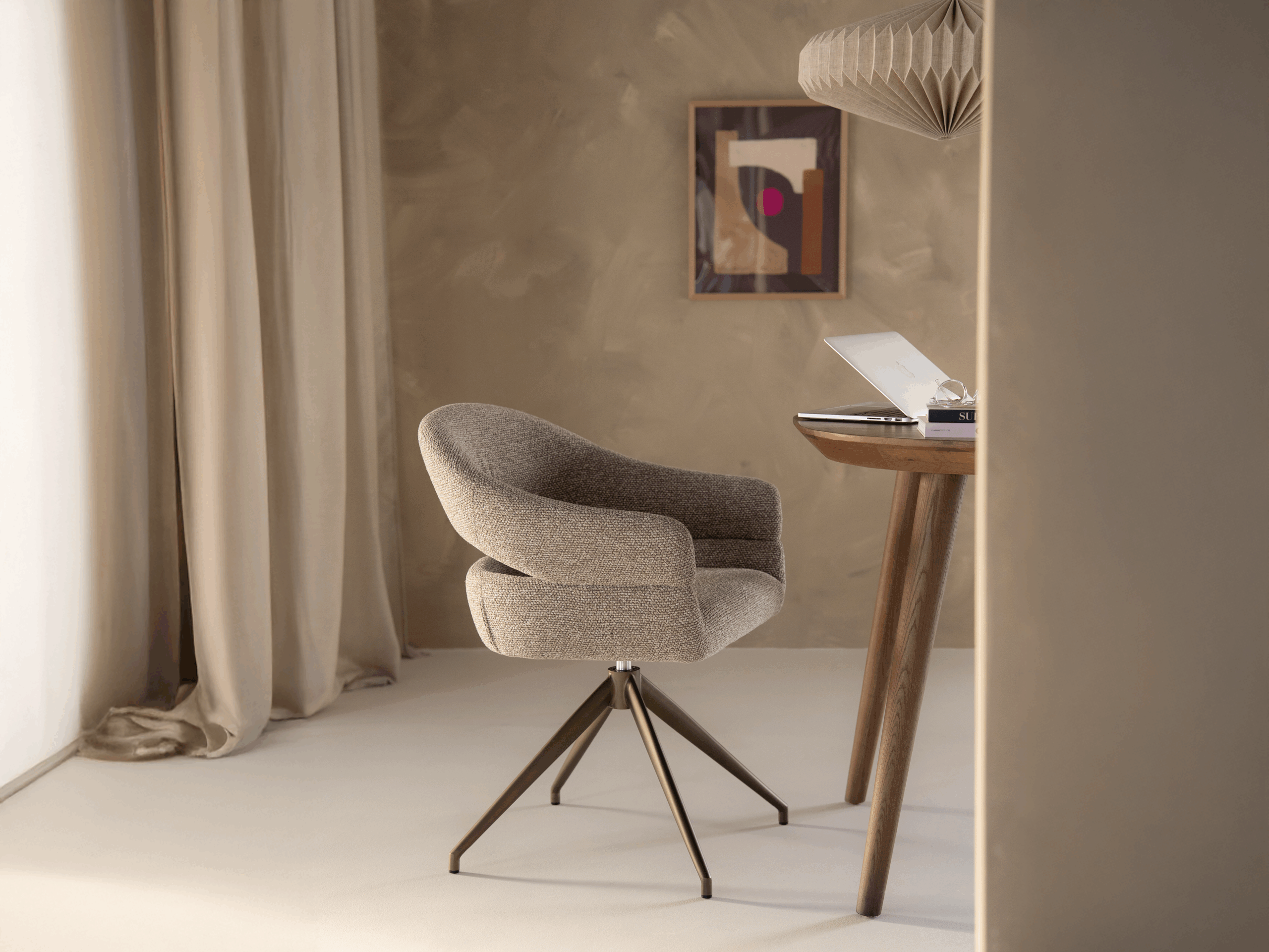 ronde vorm eetkamerstoel met draaipoot en armleuning