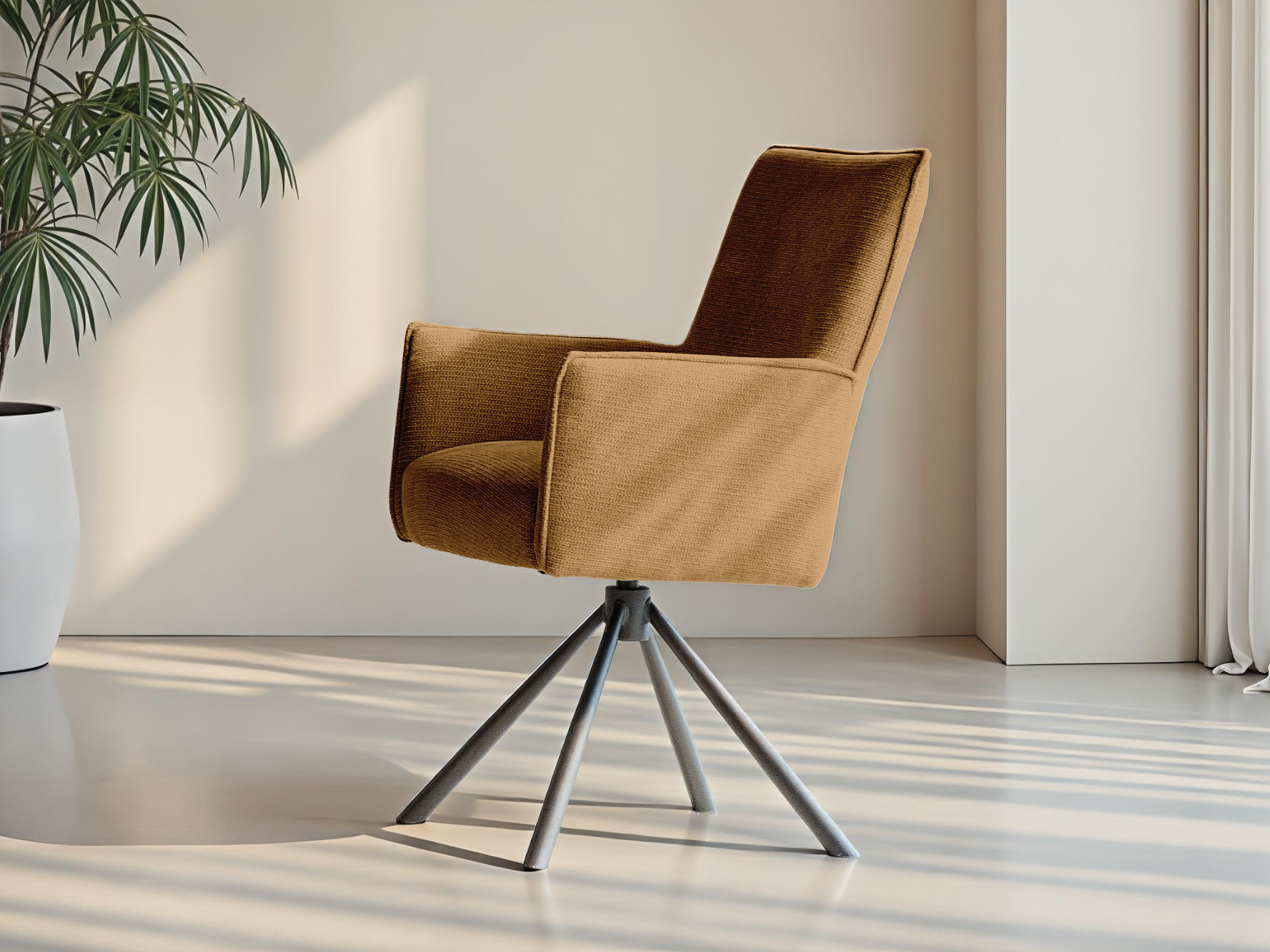 Luxe stoffen stoel met diepe cognac kleurtoon en rank onderstel