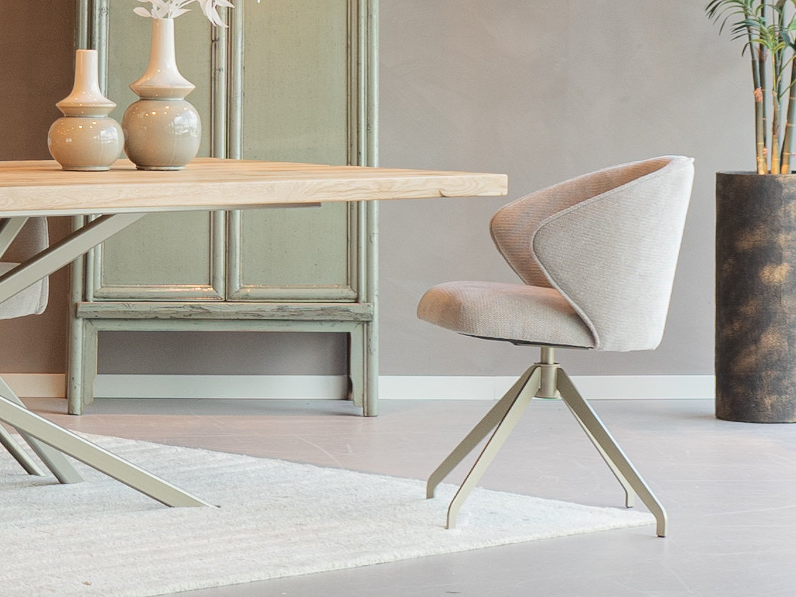 luxe moderne eetkamerstoelen in mito stof kleur beige