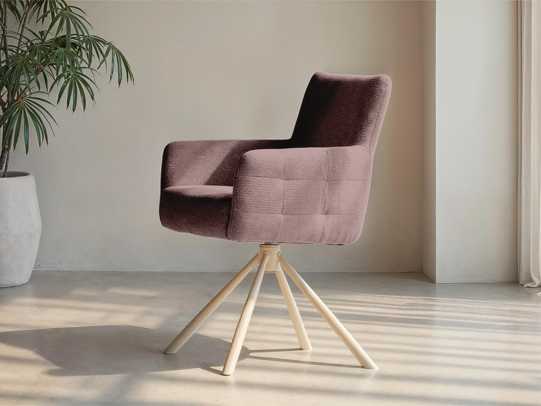 Moderne eetkamerstoel met stoffen bekleding en metalen onderstel