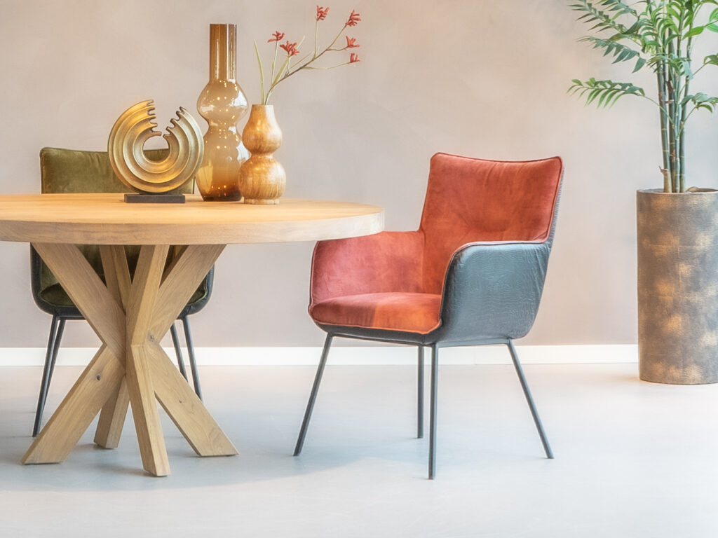 eetkamerstoelen met leder en stof