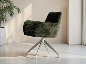 Gestoffeerde stoel met draaibare poot voor aan de eettafel