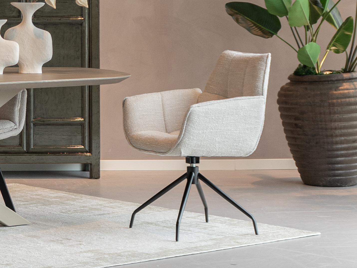 Eetkamerstoel met kuipzitting en keuze uit onderstellen