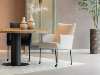 eetkamerstoelen met leuning en wielen loft cream