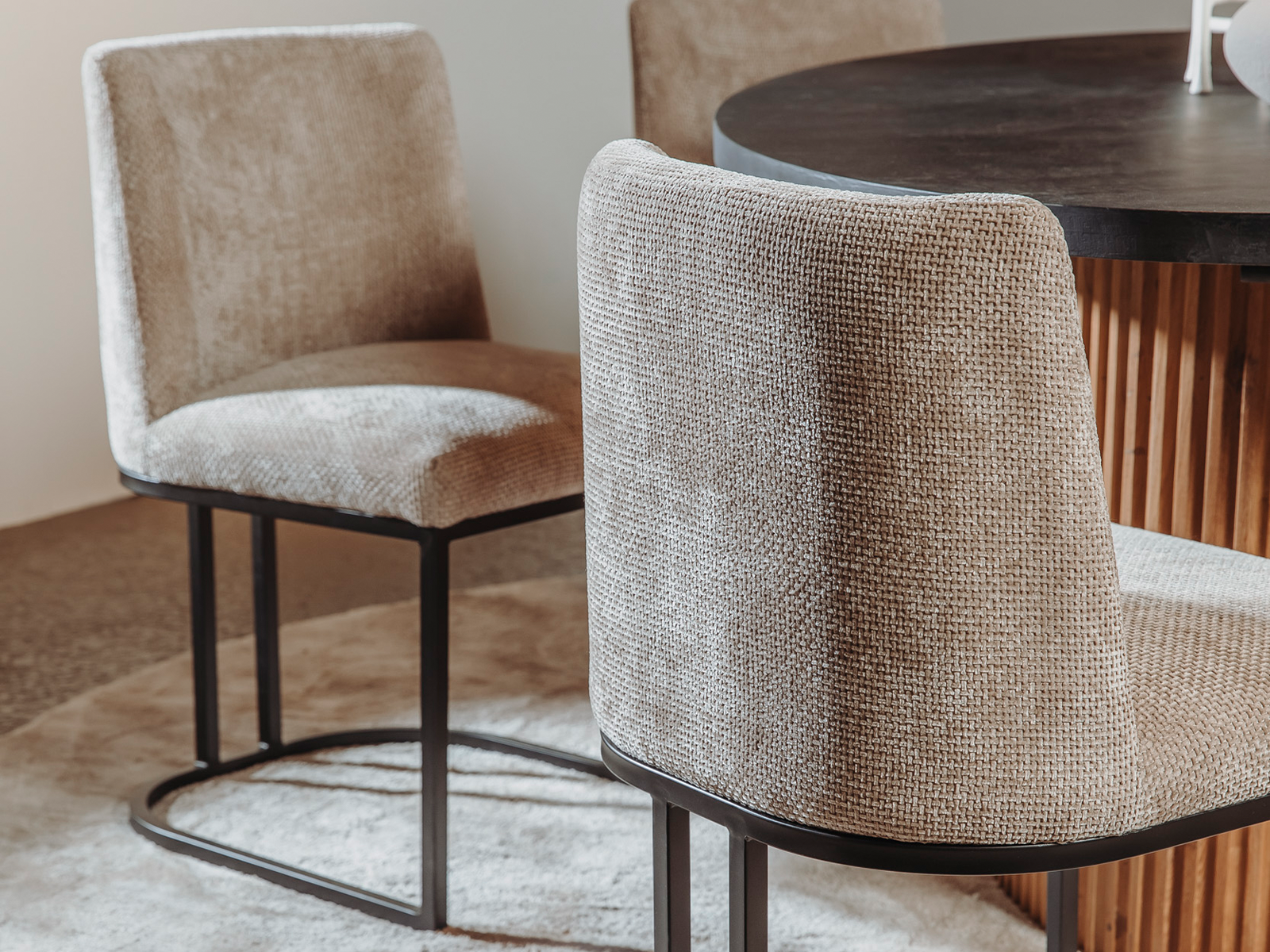 beige eetkamer stoel