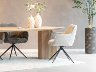 eetkamer stoel in zachte tint